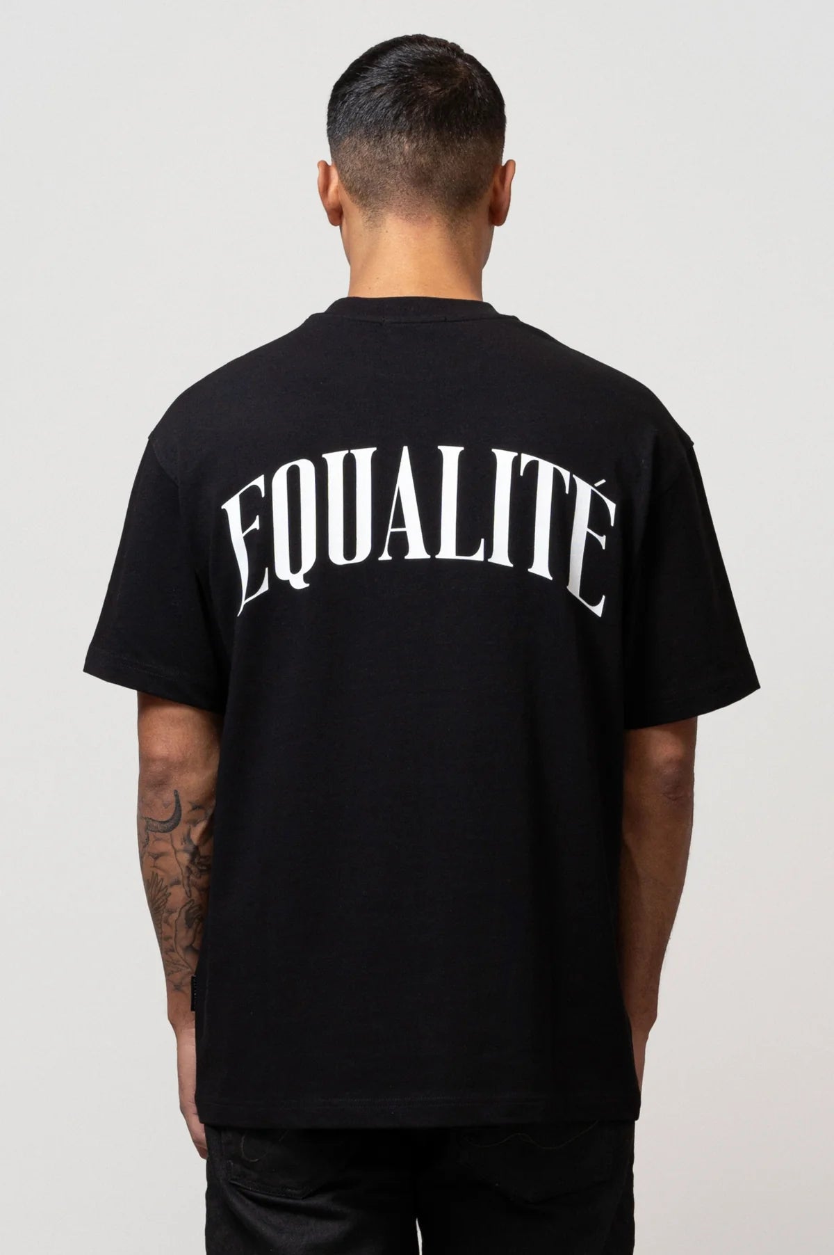 Equalité Oliver Oversized T-shirt Zwart